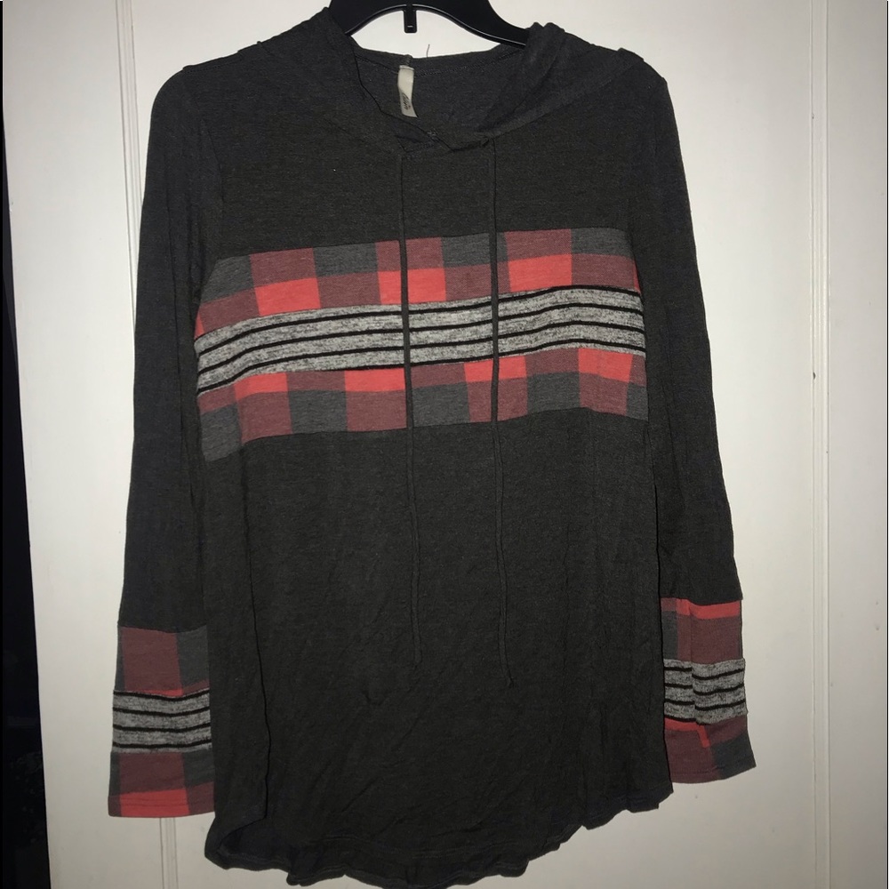 Perfect for fall buffalo plaid pull over w/hoodie